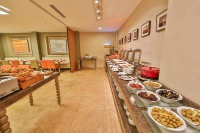 رامادا استانبول تکسیم