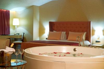 تابا لاکچری سوئیتس اند هتل