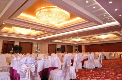 دیلایتل هتل وست