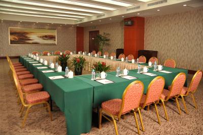 دیلایتل هتل وست