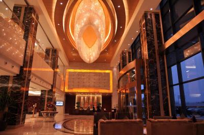 دیلایتل هتل وست