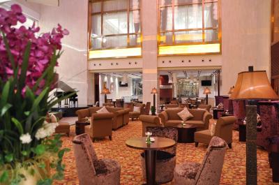 دیلایتل هتل وست