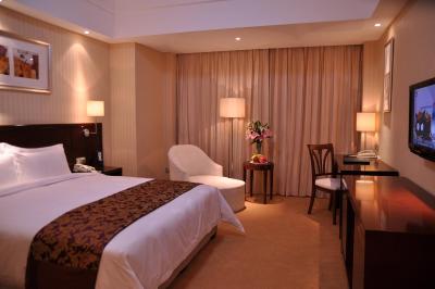 دیلایتل هتل وست