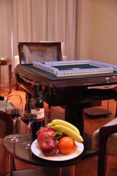 دیلایتل هتل وست