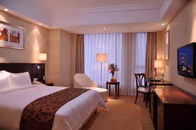 دیلایتل هتل وست