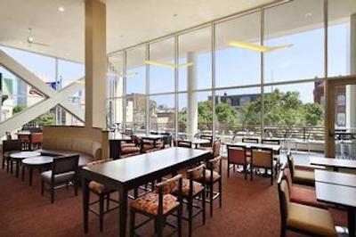 هموود سویتز بای هیلتون ونیورسیتی سیتی