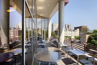 هموود سویتز بای هیلتون ونیورسیتی سیتی