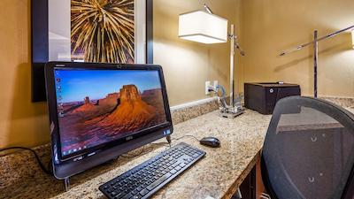 بست وسترن ویو اُف لاک پول هتل