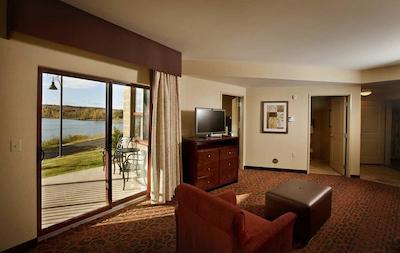 هامپتون این مارکت/واترفرنت