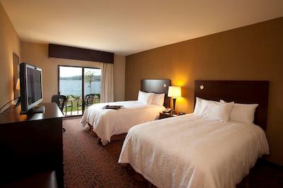 هامپتون این مارکت/واترفرنت