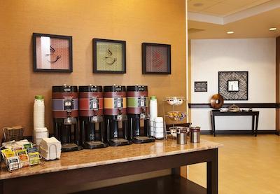 هامپتون این مارکت/واترفرنت