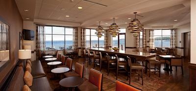 هامپتون این مارکت/واترفرنت