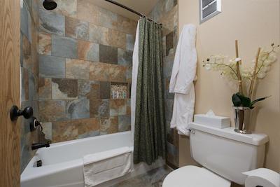 د لکسینگتون ات جاکسُن هل هتل اند سویتز