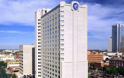 کاست ادمنتون پلازا هتل بای اپا