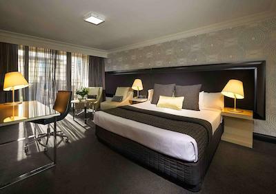 پولمان بریسبان کینگ گئورج اسکوار