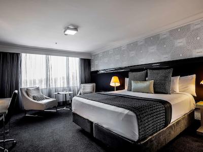 پولمان بریسبان کینگ گئورج اسکوار