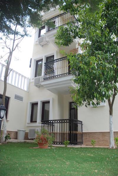 تلمسز سلکت هتل