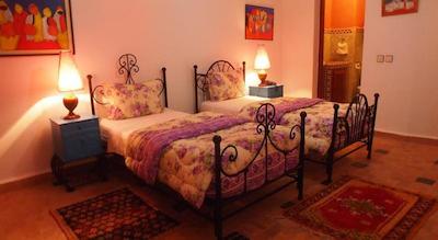 ریاد آل خانساا