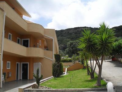 فیلاکسنیا هتل اند اپارتمنتز