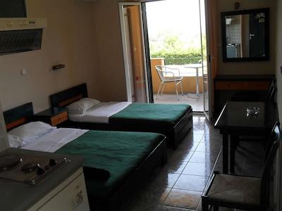 فیلاکسنیا هتل اند اپارتمنتز