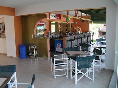 فیلاکسنیا هتل اند اپارتمنتز