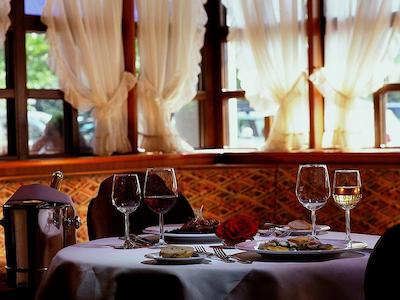 مرکور هتل اُفنبورگ ام مسپلاتز