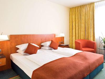 مرکور هتل اُفنبورگ ام مسپلاتز