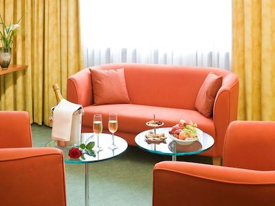 مرکور هتل اُفنبورگ ام مسپلاتز