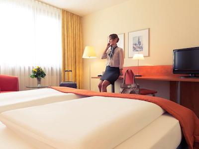 مرکور هتل اُفنبورگ ام مسپلاتز