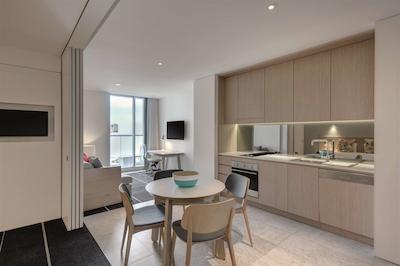 ادینا اپارتمنت هتل بندی بیچ اسیدنی