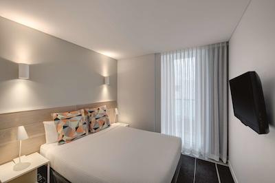 ادینا اپارتمنت هتل بندی بیچ اسیدنی