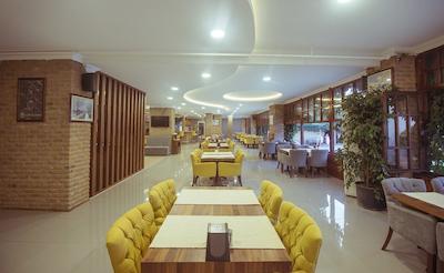 هان دلوکس هتل اند سویتز