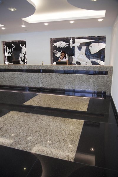 سانهیل سنترو