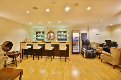 گرند انت هتل