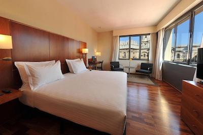 اک مالاگا پالاشن