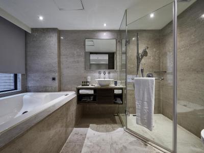 د تانگو لینسن