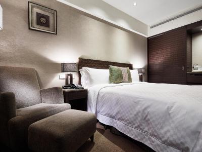 د تانگو لینسن