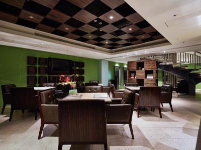 د تانگو لینسن