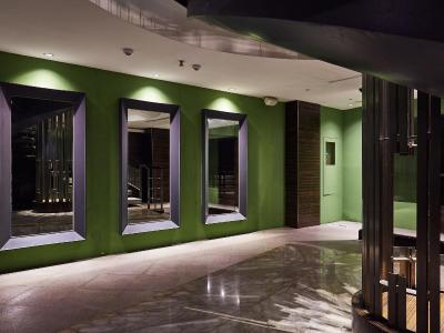 د تانگو لینسن