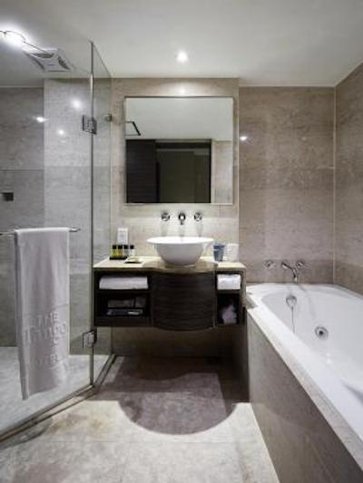 د تانگو لینسن