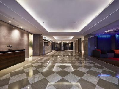 د تانگو لینسن