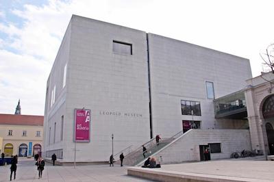 سانز اسوسی وین