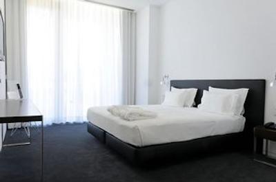 اُپن ویلیج اسپرتز هتل اند اسپا کلوب