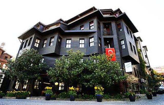 یوسف پاشا کوناگی-اسپشیال کلس