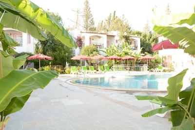 ویلا نرجیز اپارتمنتز