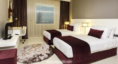 فلورا سوئیتس