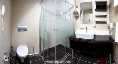 فلورا سوئیتس