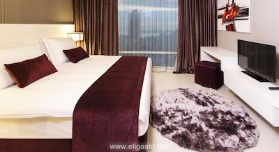 فلورا سوئیتس