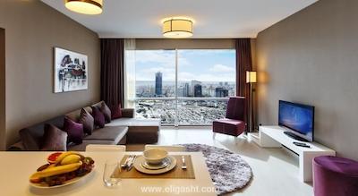 فلورا سوئیتس