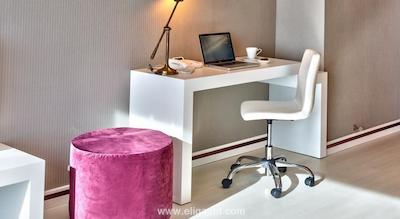 فلورا سوئیتس